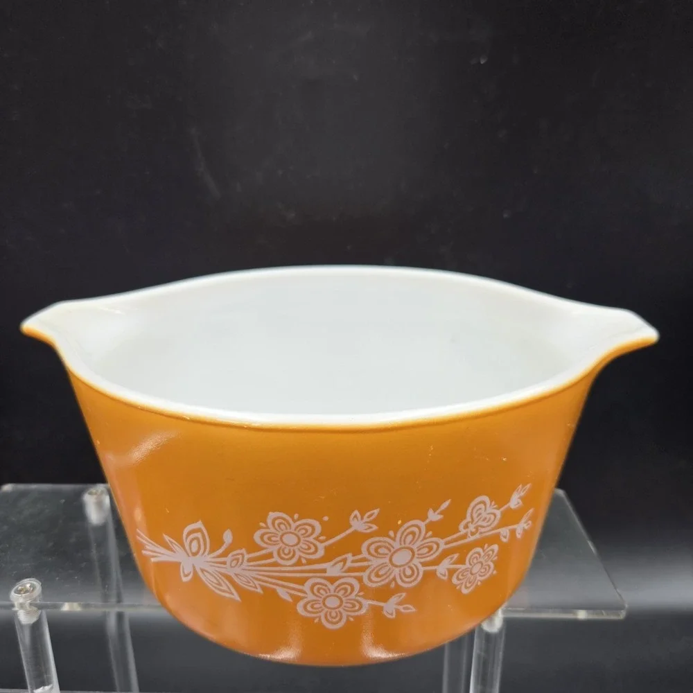 Vintage Pyrex 475 1 QT Casserole Butterfly Gold Happy Orange Bowl W Handle